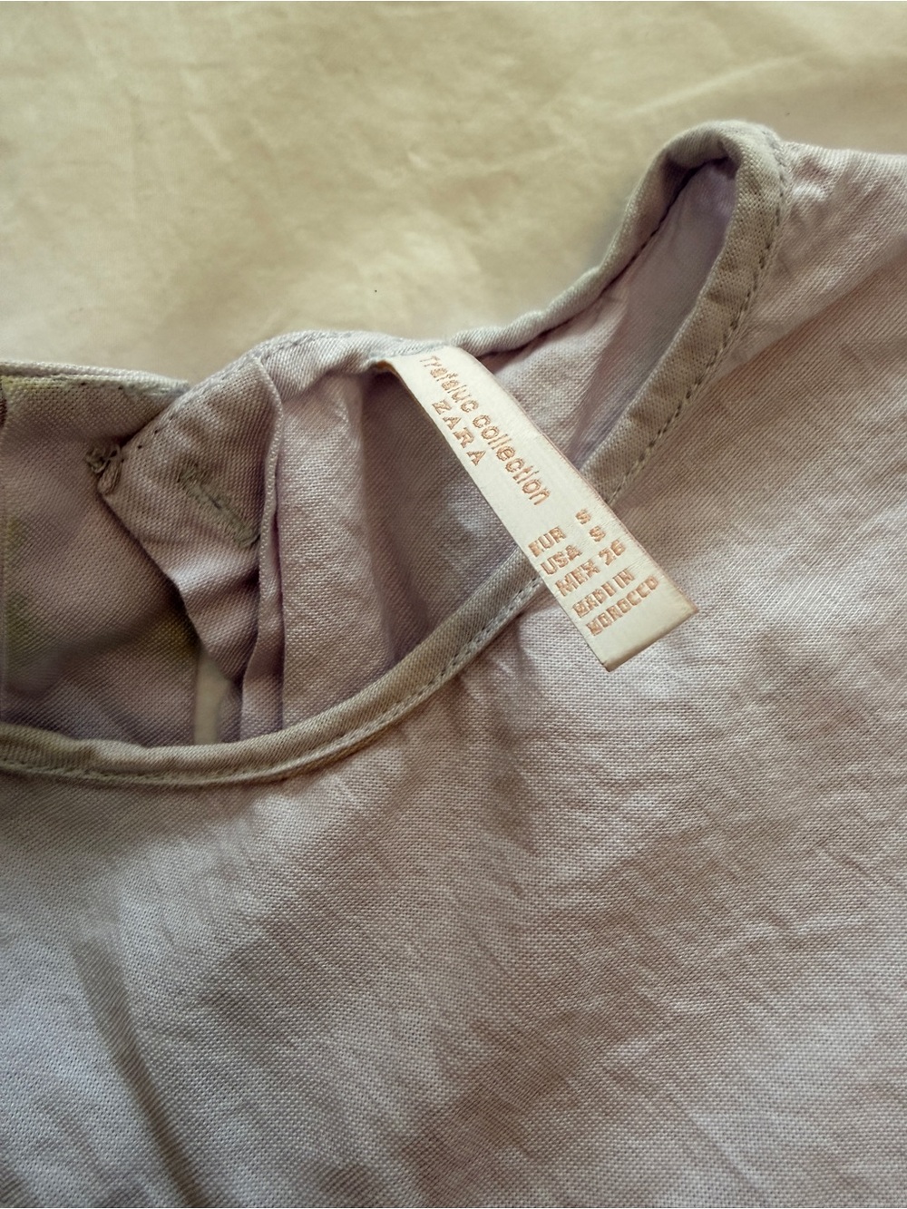 Zara Soft Lavender Scoop Neck Top with Subtle Gray Trim - Picture 2 of 2